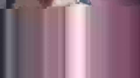 Snapshot of mibau69 chatting on April 22, 8:06 am mibau69 online show from April 22, 8:06 am