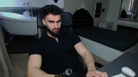 Snapshot of micahlane chatting on June 4, 3:45 am MicahLane online show from June 4, 3:45 am