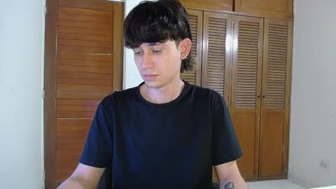 Snapshot of michaeel_blue chatting on June 23, 12:19 am Michael online show from June 23, 12:19 am