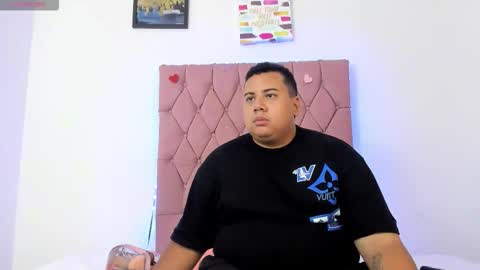 Snapshot of michael_and_sharon chatting on October 25, 4:20 am Micky and Sharon online show from October 25, 4:20 am