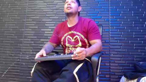 Michael Daviss online show from March 6, 5:00 pm