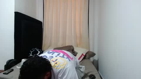 Snapshot of michael_daviss1 chatting on June 14, 5:15 pm Michael Daviss online show from June 14, 5:15 pm