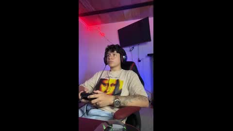 Snapshot of michael_kendall0 chatting on February 24, 11:41 pm michael independent model  online show from February 24, 11:41 pm