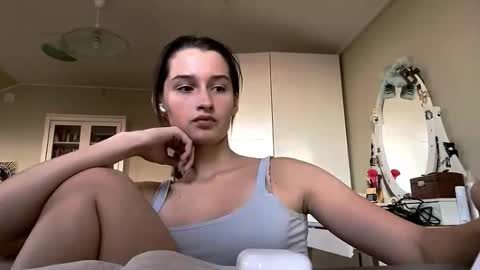 Emily online show from October 4, 2:37 pm