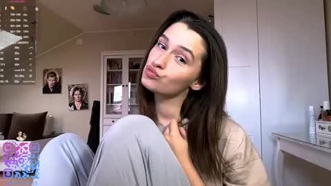 Emily online show from March 5, 2:13 pm