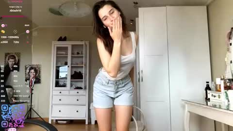 Emily online show from July 26, 2:24 pm