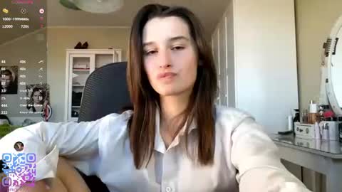Emily online show from August 8, 2:30 pm