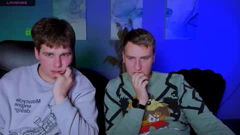 Snapshot of michael_strong_ chatting on December 5, 10:13 am Your Michael online show from December 5, 10:13 am