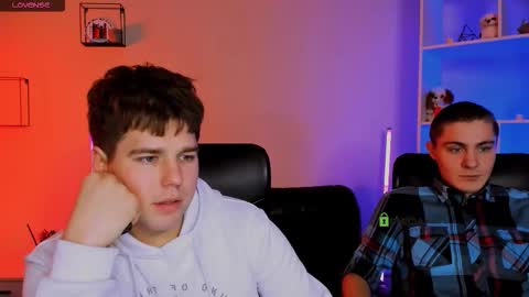 Snapshot of michael_strong_ chatting on December 16, 9:58 am Your Michael online show from December 16, 9:58 am