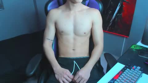Snapshot of michael_twink18 chatting on September 20, 6:03 am Michael online show from September 20, 6:03 am