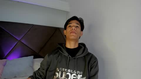 michael_vidal online show from November 1, 6:32 pm