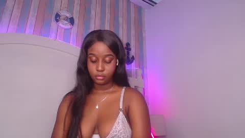 Snapshot of michaelacox chatting on May 24, 12:21 pm Michel online show from May 24, 12:21 pm