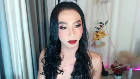 Snapshot of michaelagoddess chatting on May 31, 4:36 pm michaelagoddess online show from May 31, 4:36 pm