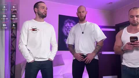 Snapshot of michaelbradley_for_u chatting on February 12, 8:20 am michaelbradley_for_u online show from February 12, 8:20 am