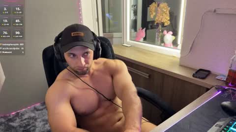 Snapshot of michaelbradley_for_u chatting on July 9, 9:41 pm michaelbradley_for_u online show from July 9, 9:41 pm