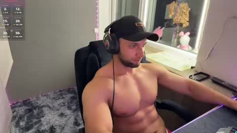 Snapshot of michaelbradley_for_u chatting on August 2, 10:30 pm michaelbradley_for_u online show from August 2, 10:30 pm
