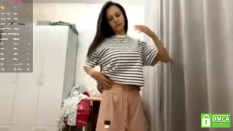 Snapshot of michaeleanidi chatting on July 28, 6:20 pm Milana online show from July 28, 6:20 pm