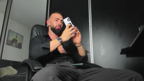 MichaelEvansx online show from November 1, 8:44 pm