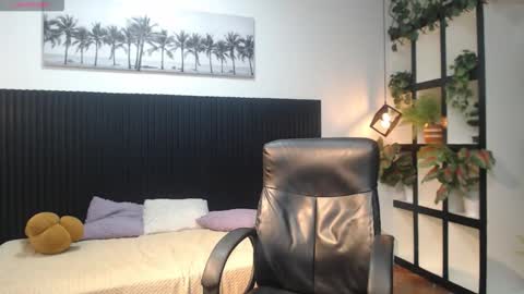 michaelkoiv online show from December 20, 12:34 pm