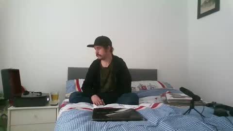 michaelmorgan387 online show from April 20, 2:20 pm