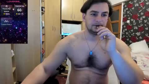 Snapshot of michaelragnar90 chatting on December 28, 8:58 am michaelragnar90 online show from December 28, 8:58 am