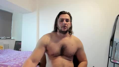 Snapshot of michaelragnar90 chatting on December 15, 9:46 am michaelragnar90 online show from December 15, 9:46 am