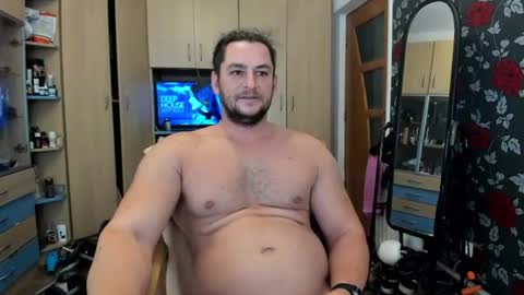michaelragnar90 online show from July 24, 6:11 am