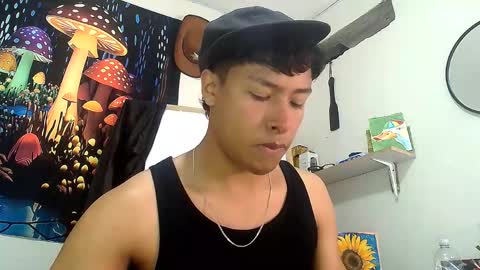 Snapshot of michaelstones chatting on May 6, 4:12 pm michaelstones online show from May 6, 4:12 pm