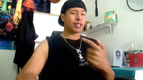Snapshot of michaelstones chatting on May 29, 5:33 pm michaelstones online show from May 29, 5:33 pm