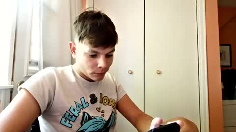 Snapshot of michaeltwinkboy chatting on July 13, 5:27 pm michaeltwinkboy online show from July 13, 5:27 pm