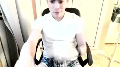 Snapshot of michaeltwinkboy chatting on July 15, 11:26 am michaeltwinkboy online show from July 15, 11:26 am