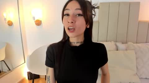 Snapshot of michaelwalkerr chatting on December 3, 7:23 pm Michael Walkerr online show from December 3, 7:23 pm