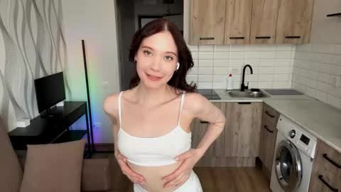 Aidaxo online show from June 5, 8:42 am