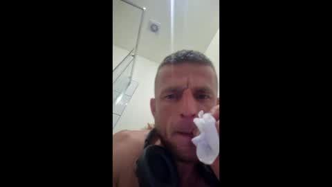WildMikemilflove online show from May 7, 2:06 am