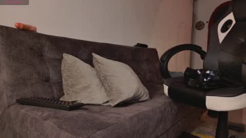 Snapshot of michel_g22 chatting on May 27, 9:56 pm michel g22 online show from May 27, 9:56 pm