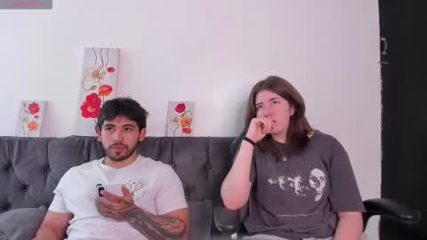 Snapshot of michelandchris chatting on December 15, 12:20 pm MichelandChris online show from December 15, 12:20 pm