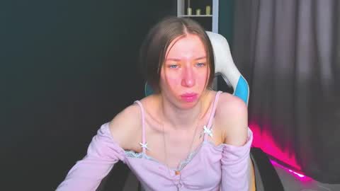 michele_mack online show from March 6, 5:57 am