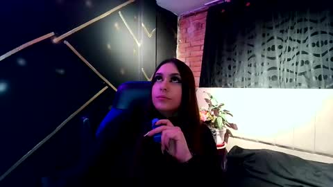 Snapshot of michell_h chatting on June 5, 5:47 am Nani online show from June 5, 5:47 am