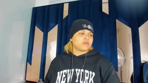 Snapshot of michell_rs chatting on October 30, 4:14 am michell_rs online show from October 30, 4:14 am