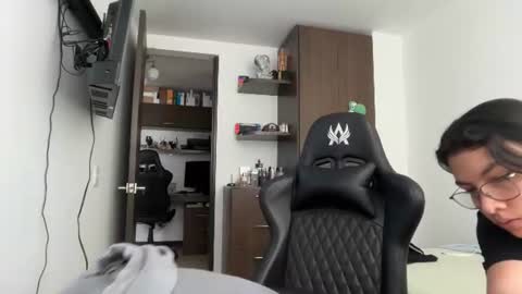 Snapshot of michell_winx chatting on August 6, 5:59 pm Michell online show from August 6, 5:59 pm