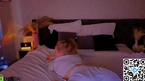 michelle_blond online show from April 28, 2:38 am