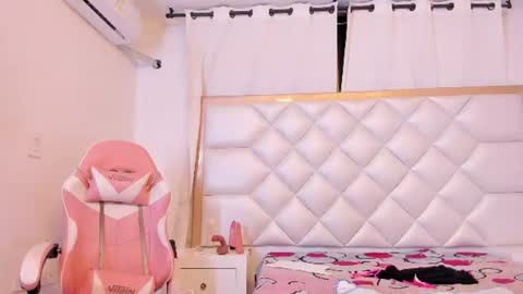 michelleblair1 online show from July 9, 12:20 pm