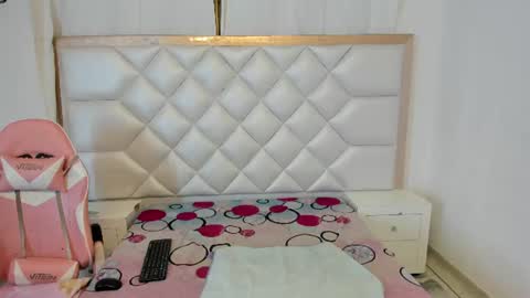 michelleblair1 online show from July 27, 1:07 pm