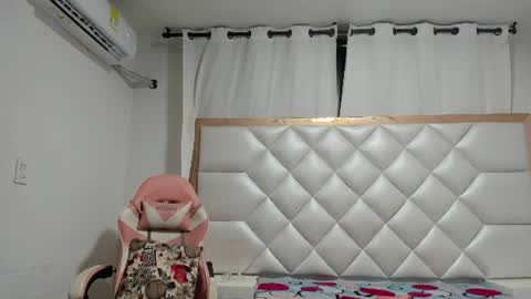 michelleblair1 online show from August 3, 1:05 pm