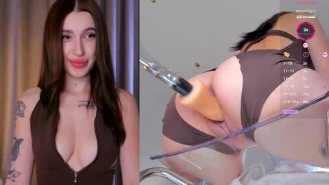 Snapshot of michelleblow chatting on November 20, 11:15 pm Michelle online show from November 20, 11:15 pm