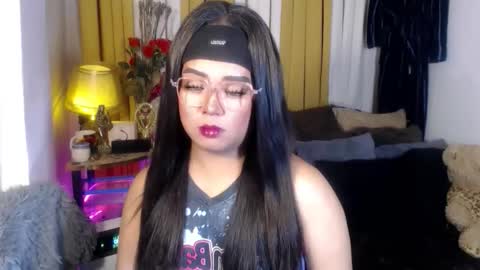 Snapshot of michellechannelxxx chatting on May 10, 8:36 pm Michelle online show from May 10, 8:36 pm