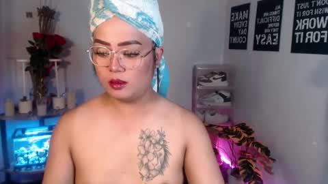 Michelle online show from August 4, 9:56 am