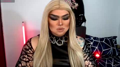 Michelle online show from November 12, 4:18 pm