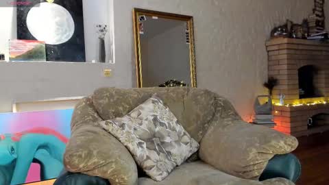 Snapshot of michi_souffl chatting on February 28, 7:58 am Michi online show from February 28, 7:58 am