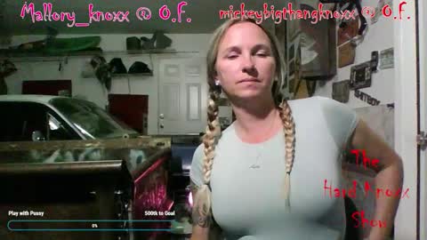 Snapshot of mickey85knoxx chatting on November 20, 2:56 am mickey85knoxx online show from November 20, 2:56 am